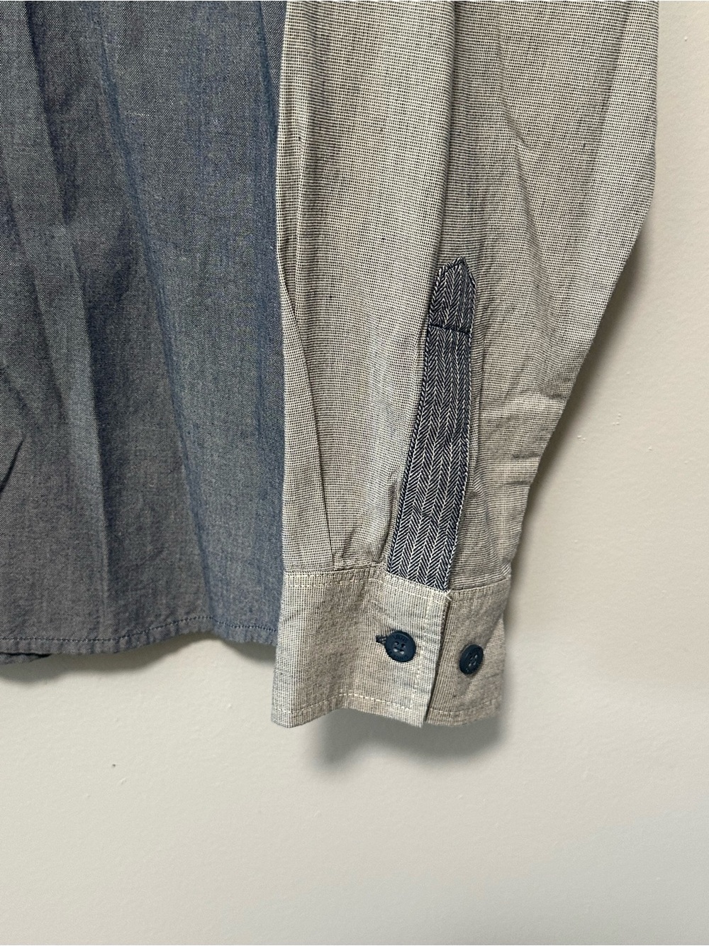 Men’s Van’s Off The Wall Large Button Up Shirt Blue Gray Logo Pocket Cotton NWT - Picture 9 of 11